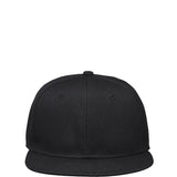 Clay-lippalakki logolla