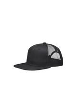 Clay Mesh lippalakki logolla